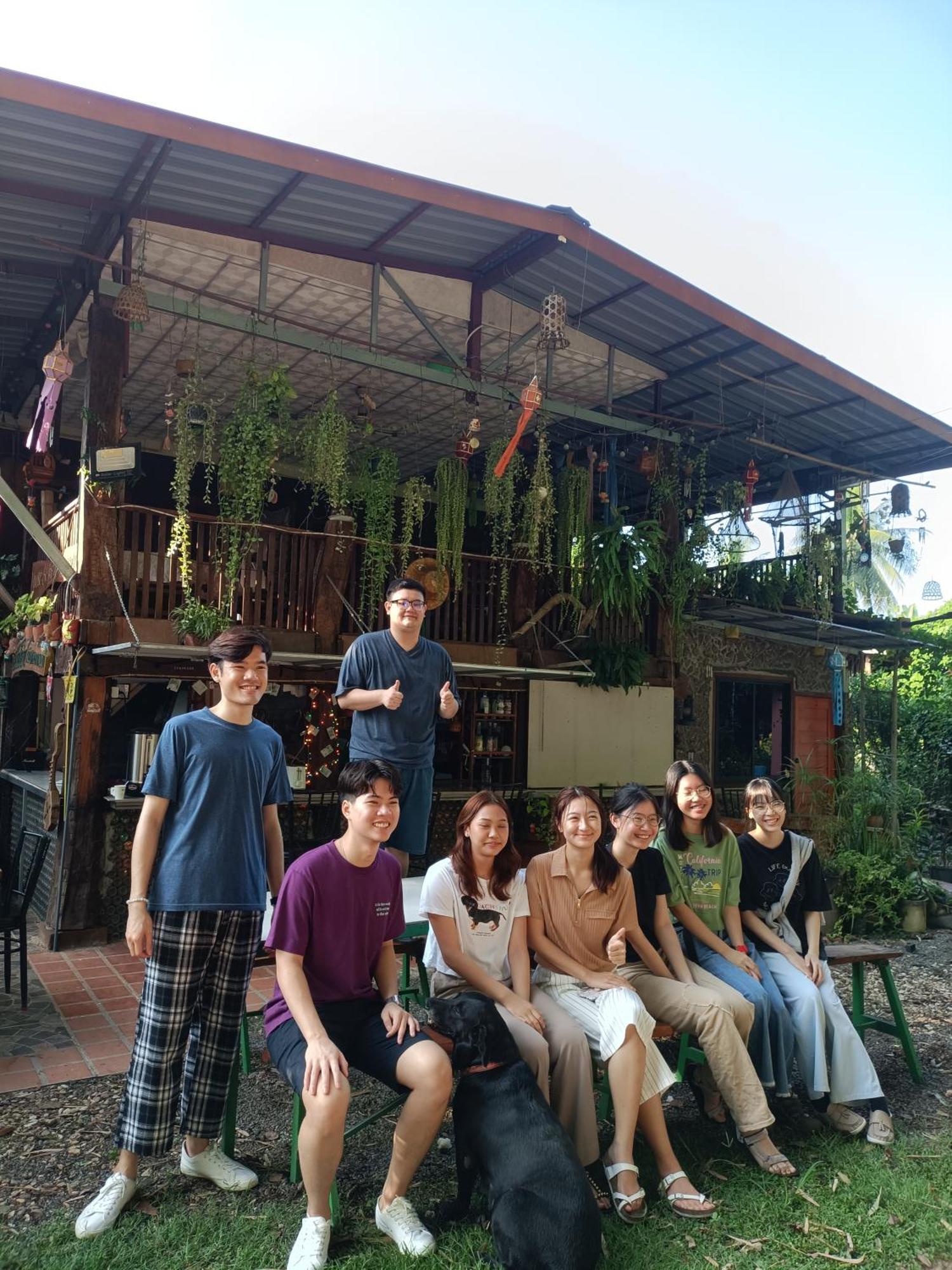 เฮือนน้ำน่าน House By The River Nan Uttaradit Exterior foto